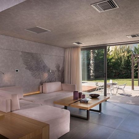Ikaros Hotel Chania  Bagian luar foto